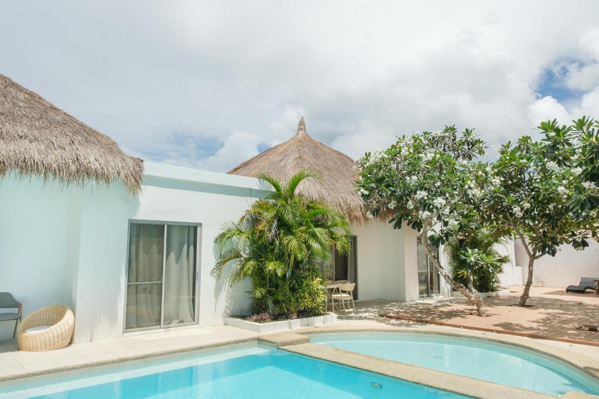 Seapearl Of Alona Hotel Panglao Exterior foto