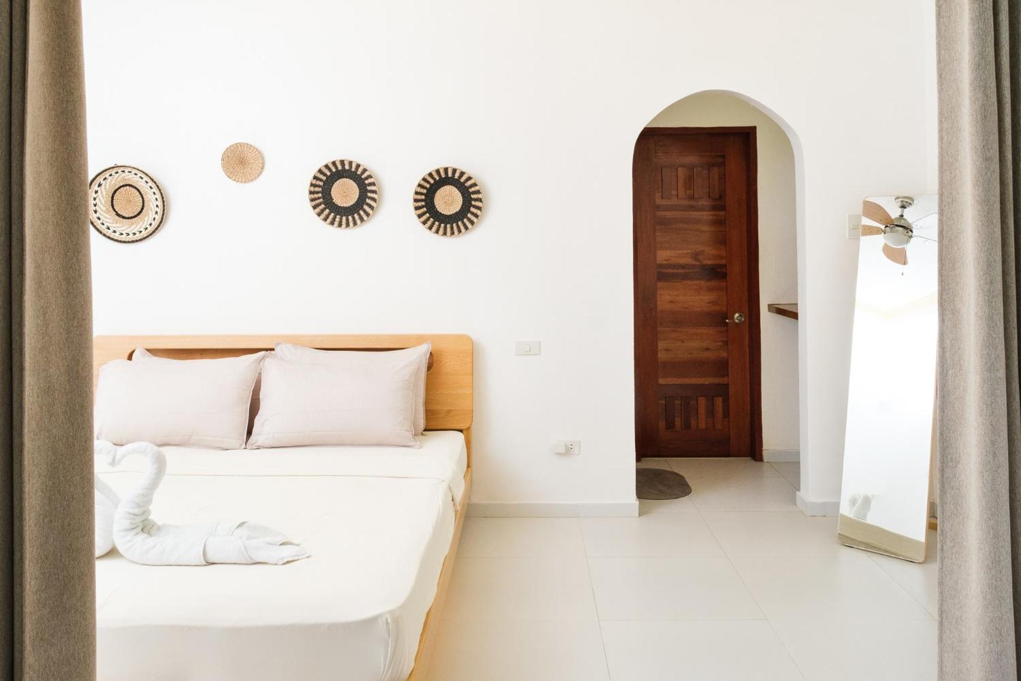 Seapearl Of Alona Hotel Panglao Exterior foto